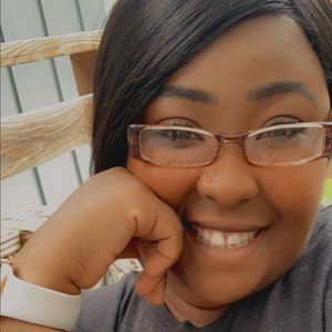 Meet your Posher, Norma